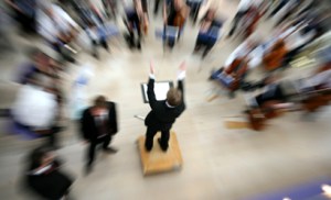 Orchestra_Conductor